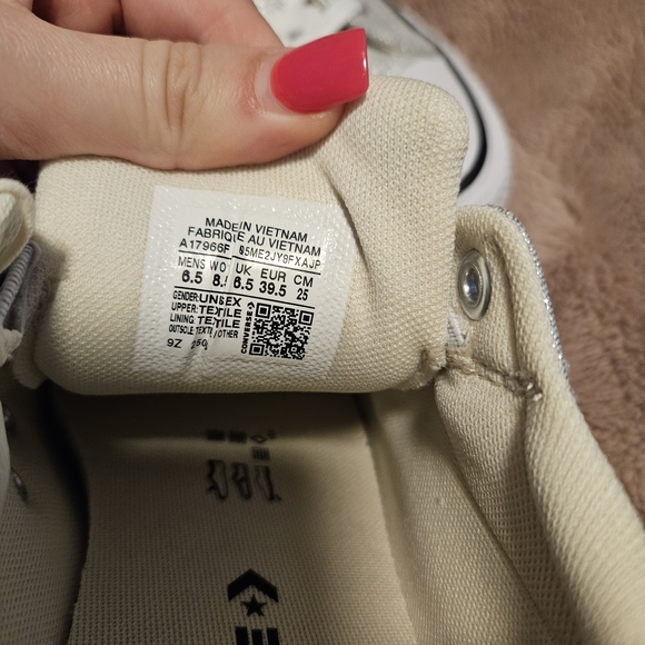 Converse Silver Low-Top Sneakers - Picture 5 of 5